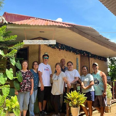Rovi Homestay Coron Bagian luar foto