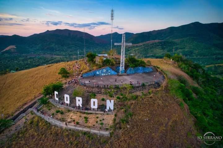 Rovi Homestay Coron Bagian luar foto